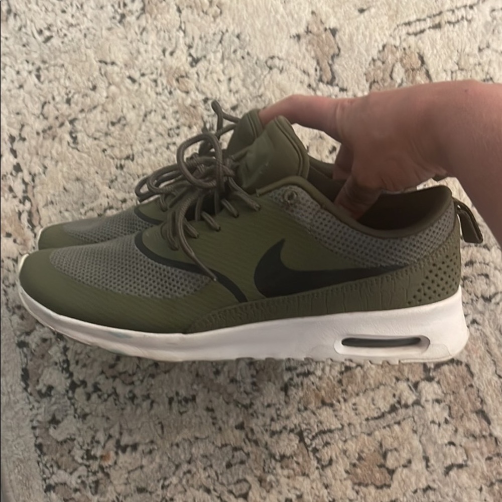 Women’s Nike Air Max Thea